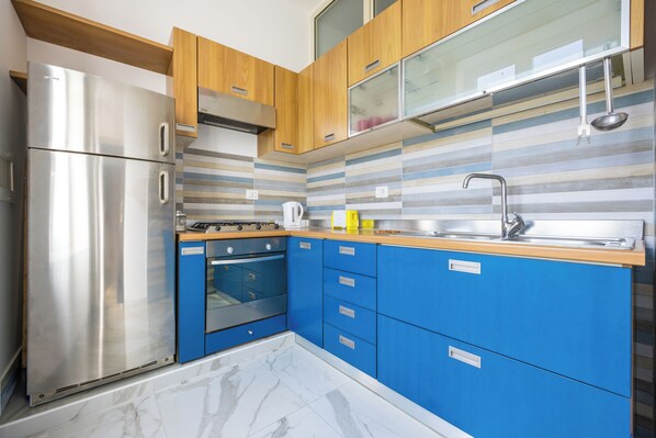 Apartment (1 Bedroom) | Private kitchen