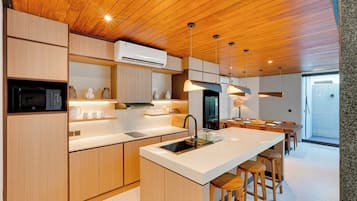 Villa, Poolblick | Eigene Küche