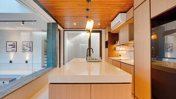 Villa, Poolblick | Eigene Küche