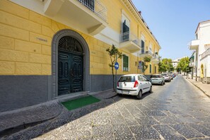 บริเวณภายนอก