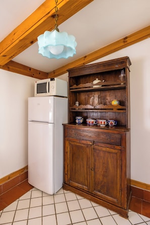 Appartement (3 Bedrooms) | Cuisine privée | Four, plaque de cuisson, bouilloire électrique