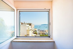 Apartamento (3 Bedrooms) | Vistas al agua