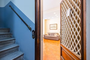 Appartement (2 Bedrooms) | Coin séjour | Télévision