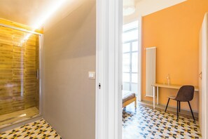 Apartment (1 Bedroom) | 1 bedroom, laptop workspace, bed sheets