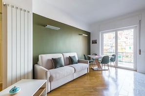 Appartement (2 Bedrooms) | Coin séjour