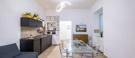 Apartment (2 Bedrooms) | Living area