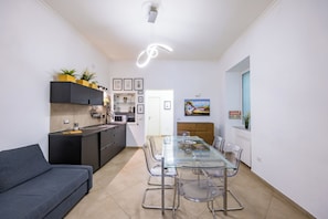 Apartment (2 Bedrooms) | Living area | TV