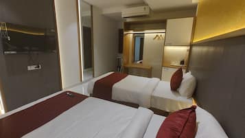 Superior Double or Twin Room | Desk, iron/ironing board, free WiFi
