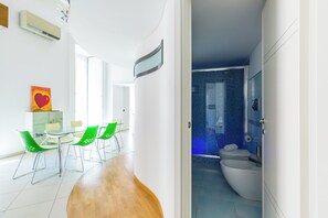 Apartment (2 Bedrooms) | Bathroom | Shower, bidet - Design Studio Duplex at National Museum (Naples)