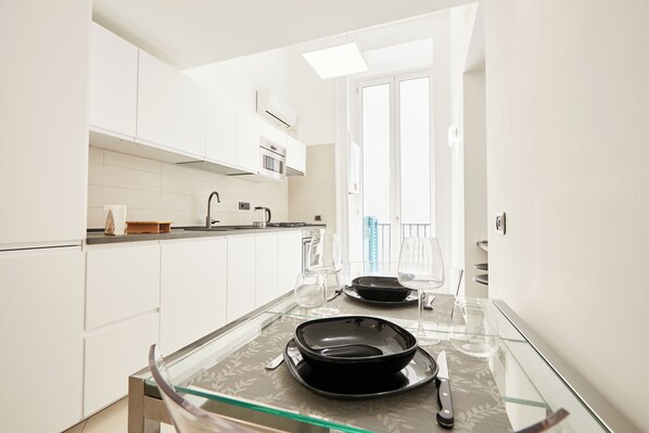Apartment, 1 Double Bed with Sofa bed (2 Bedrooms) | Private kitchen | Oven, electric kettle
