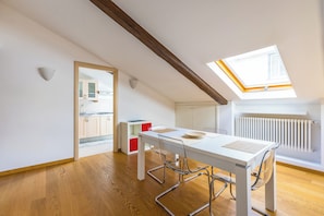 Apartment (2 Bedrooms) | Living area