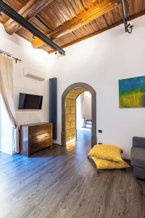 Leilighet (1 Bedroom) | Oppholdsområde | TV