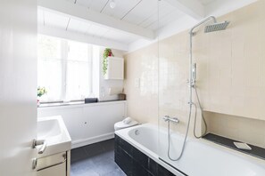 Apartment (1 Bedroom) | Bathroom | Bidet