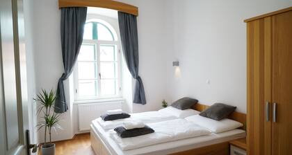 Deluxe Two-Bedroom Apartment with Castle&Garden View