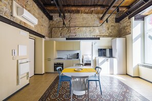Appartement (2 Bedrooms) | Coin cuisine privé