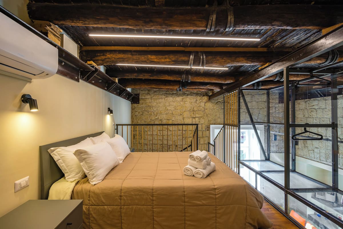 Apartment (2 Bedrooms) | 2 bedrooms, laptop workspace, bed sheets