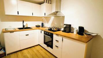 Oven, stovetop, dishwasher