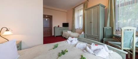 1 chambre, accĂšs Ă Internet, literie fournie