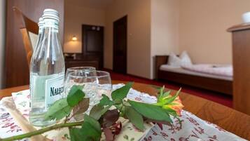 1 quarto, ferros/tábuas de passar roupa, acesso à internet