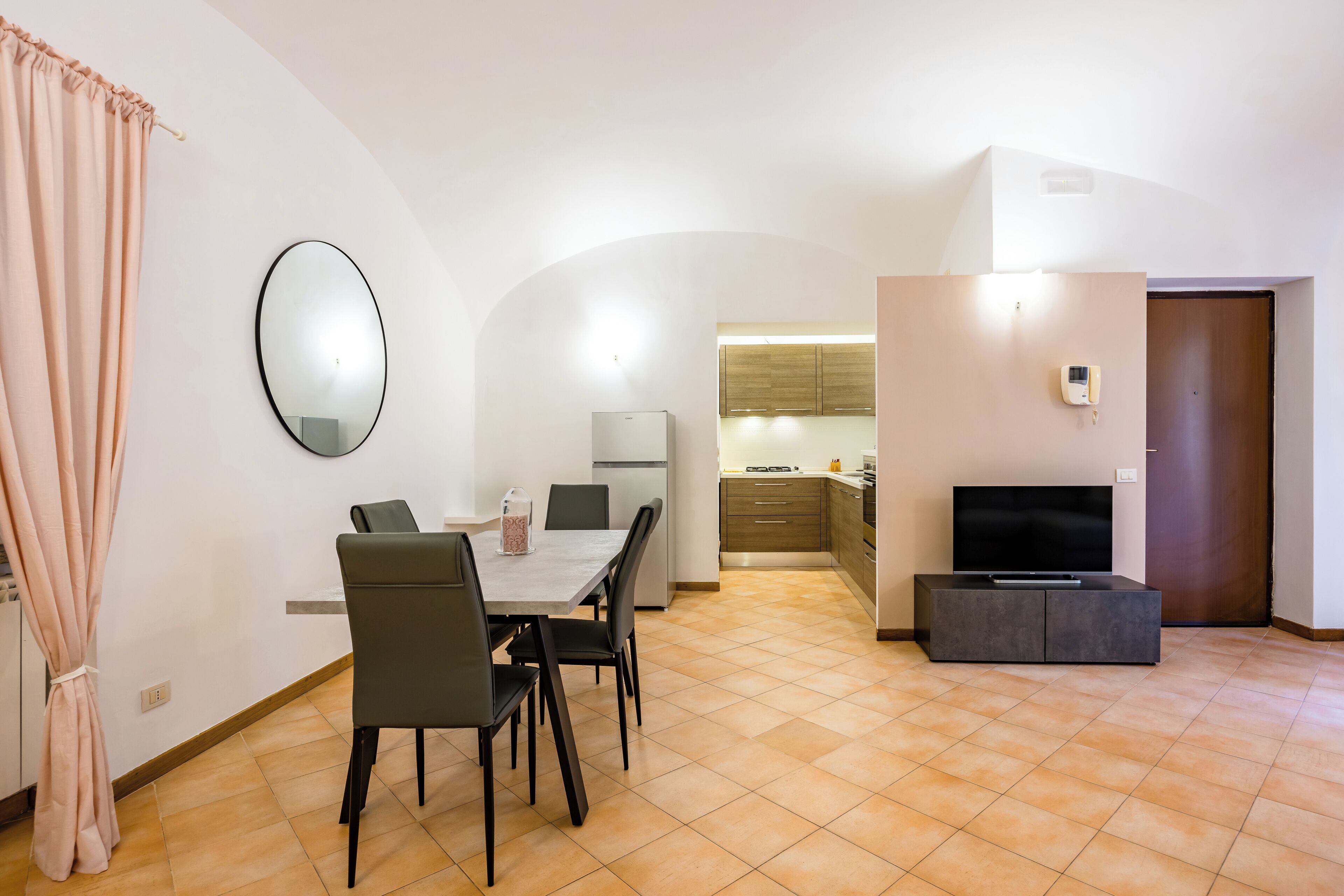 Apartamento (2 Bedrooms) | Área de estar | TV