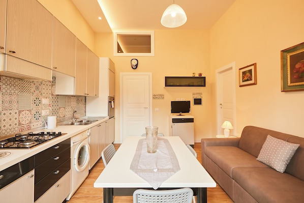 Apartment (1 Bedroom) | Living area | TV