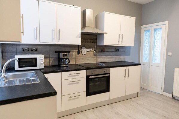 Fridge, microwave, stovetop