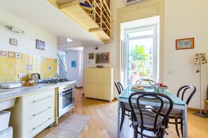 Apartment (1 Bedroom) | Private kitchen