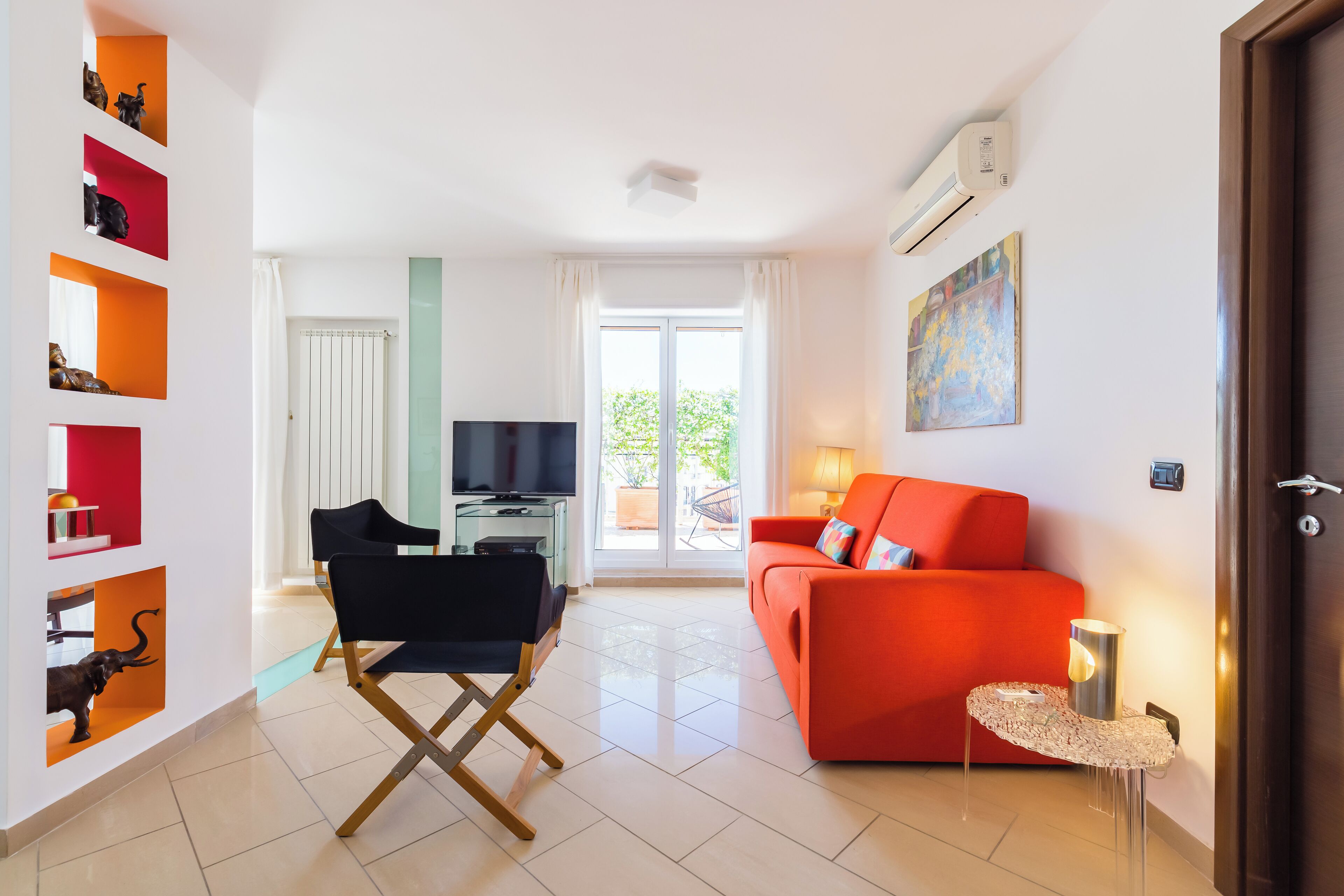 Apartment (2 Bedrooms) | Wohnbereich | Fernseher