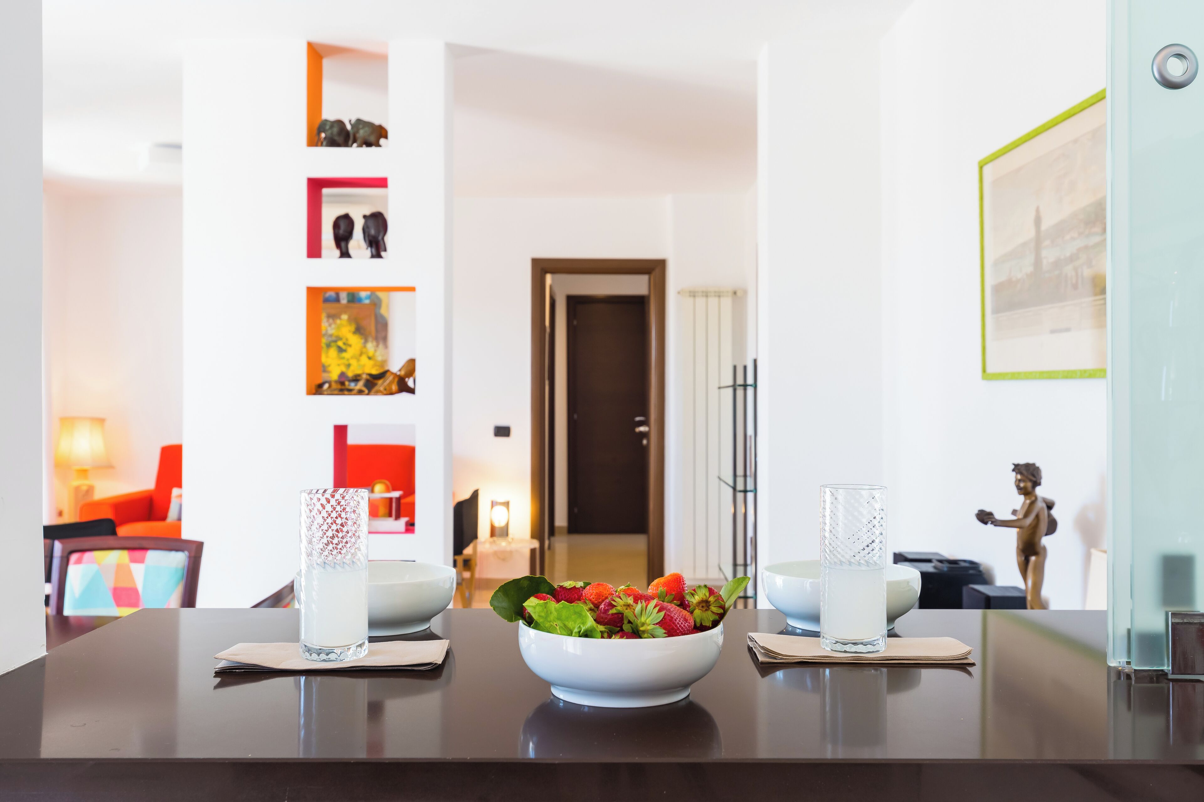 Apartment (2 Bedrooms) | Wohnbereich | Fernseher