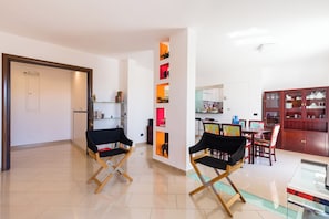 Lägenhet (2 Bedrooms) | Vardagsrum | Tv