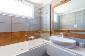 Appartement (2 Bedrooms) | Salle de bain