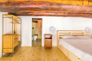 Apartment (3 Bedrooms) | 3 bedrooms, bed sheets