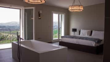 4 chambres, fer et planche Ă repasser, lit parapluie