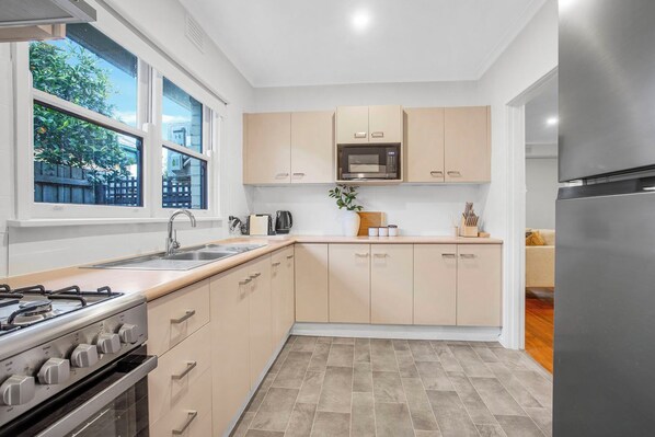 Fridge, microwave, oven, stovetop