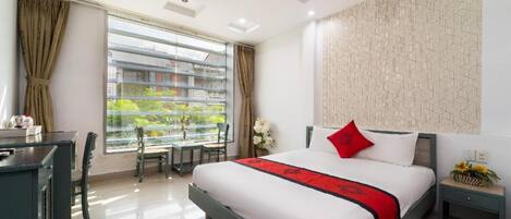 Bộ đồ giường cao cấp, minibar, truy cập Internet không dây miễn phí