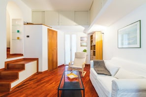 Apartment (1 Bedroom) | Living area