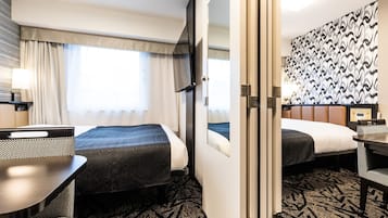 Blackout curtains, free WiFi, bed sheets