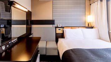 Blackout curtains, free WiFi, bed sheets