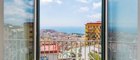 Apartment (1 Bedroom) | Water view