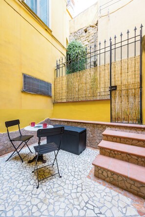 Apartment (1 Bedroom) | Balcony - Stairway to the Vista Flat (Naples)