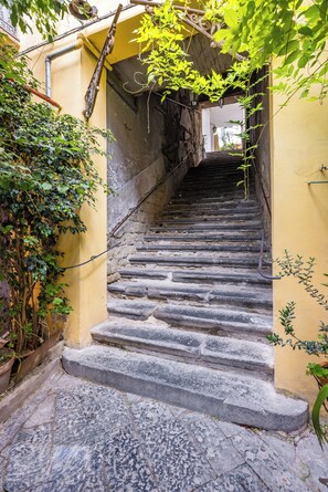 Exterior - Smooth Vibes at Chiaia by Napoliapartments (Naples)