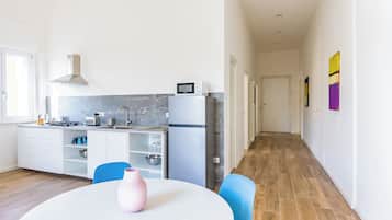 Apartamento (2 Bedrooms) | Cozinha americana privada | Máquina de café expresso