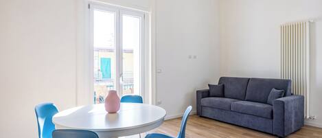 Appartamento (2 Bedrooms) | Area soggiorno