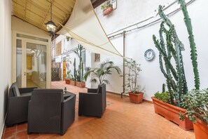 Apartment (1 Bedroom) | Terrasse/Patio
