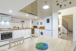 Apartment (1 Bedroom) | Private kitchen | Oven, electric kettle - Secret Garden at Battistello Caracciolo (Naples)