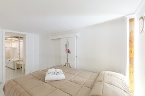 1 chambre, espace de travail pour ordinateur portable, draps fournis