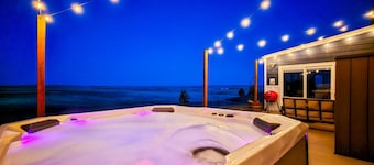 Black Hills Barndo-Hot Tub & Massage Chair
