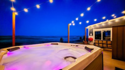 Black Hills Barndo-Hot Tub & Massage Chair