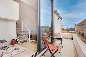 Appartement Duplex Romantique, 1 lit double, balcon, vue ville | Balcon