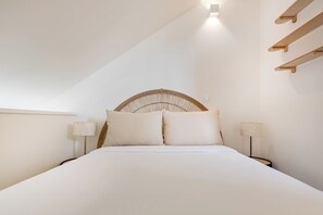 Romantic Duplex, 1 Double Bed, Balcony, City View - Saldanha Boho Duplex (Porto)